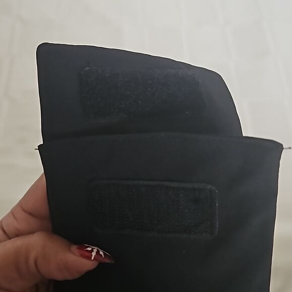 Rudsak Unisex Resueable Protective Sleeves To Store Your Fur Black - Picture 4 of 16